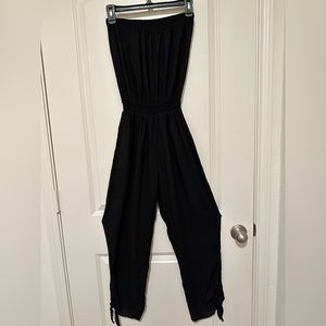 Cool Change Women’s black strapless thin jumpsuit